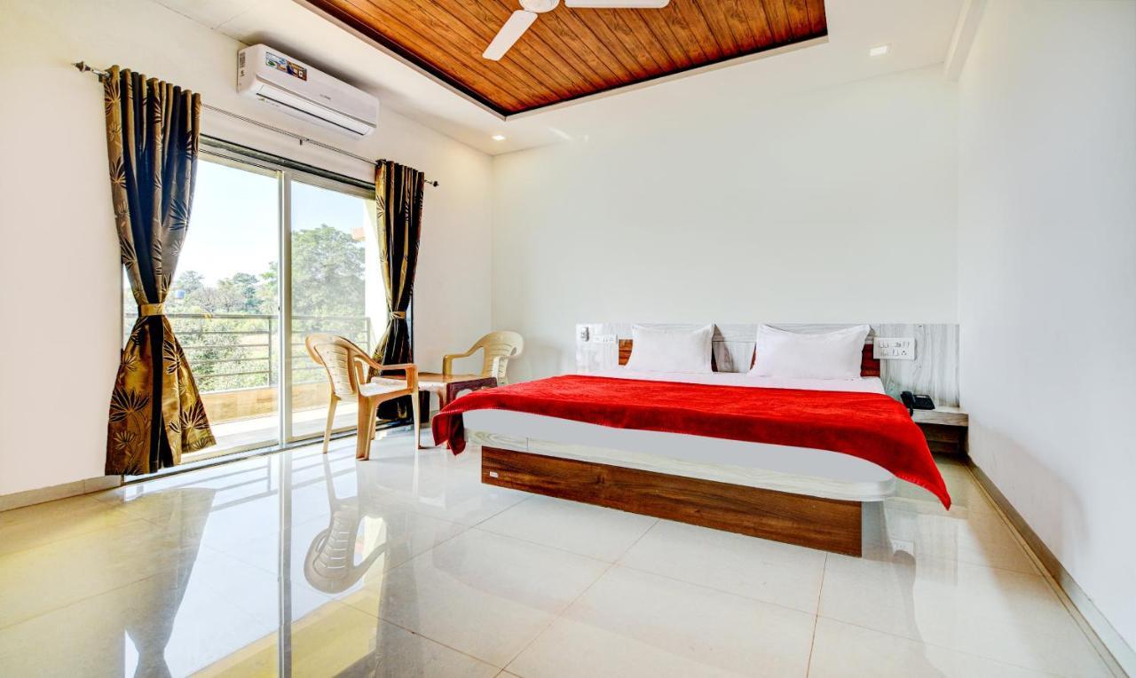 Aditya Hill View Inn Mahabaleshwar Exterior photo