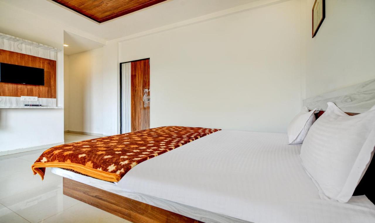 Aditya Hill View Inn Mahabaleshwar Exterior photo